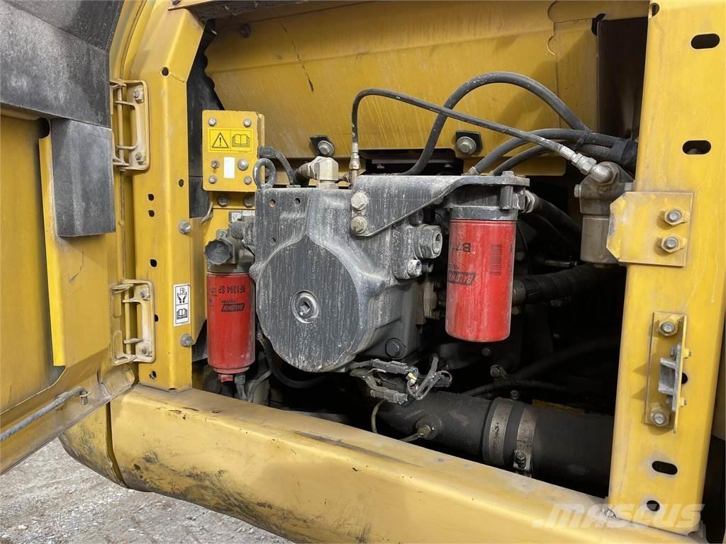 Komatsu PC210 LC-8 Telakaivukoneet