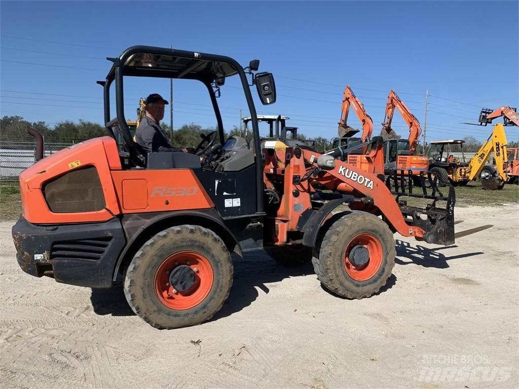 Kubota R530 Pyöräkuormaajat