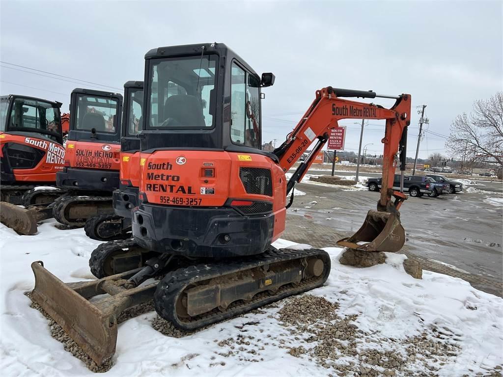 Kubota U35 Minikaivukoneet < 7t