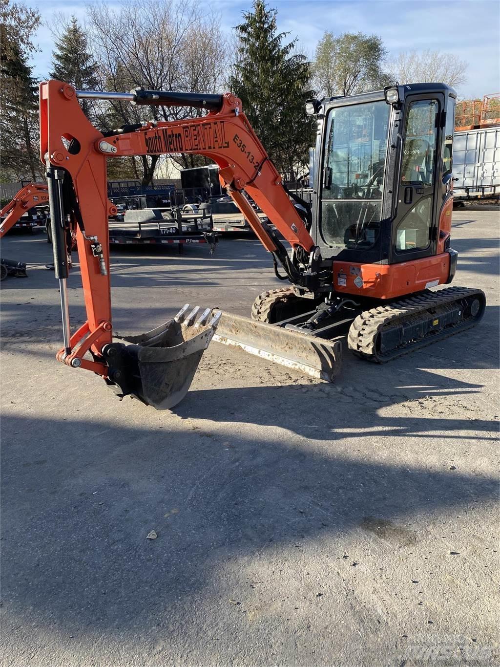 Kubota U35-4 Minikaivukoneet < 7t