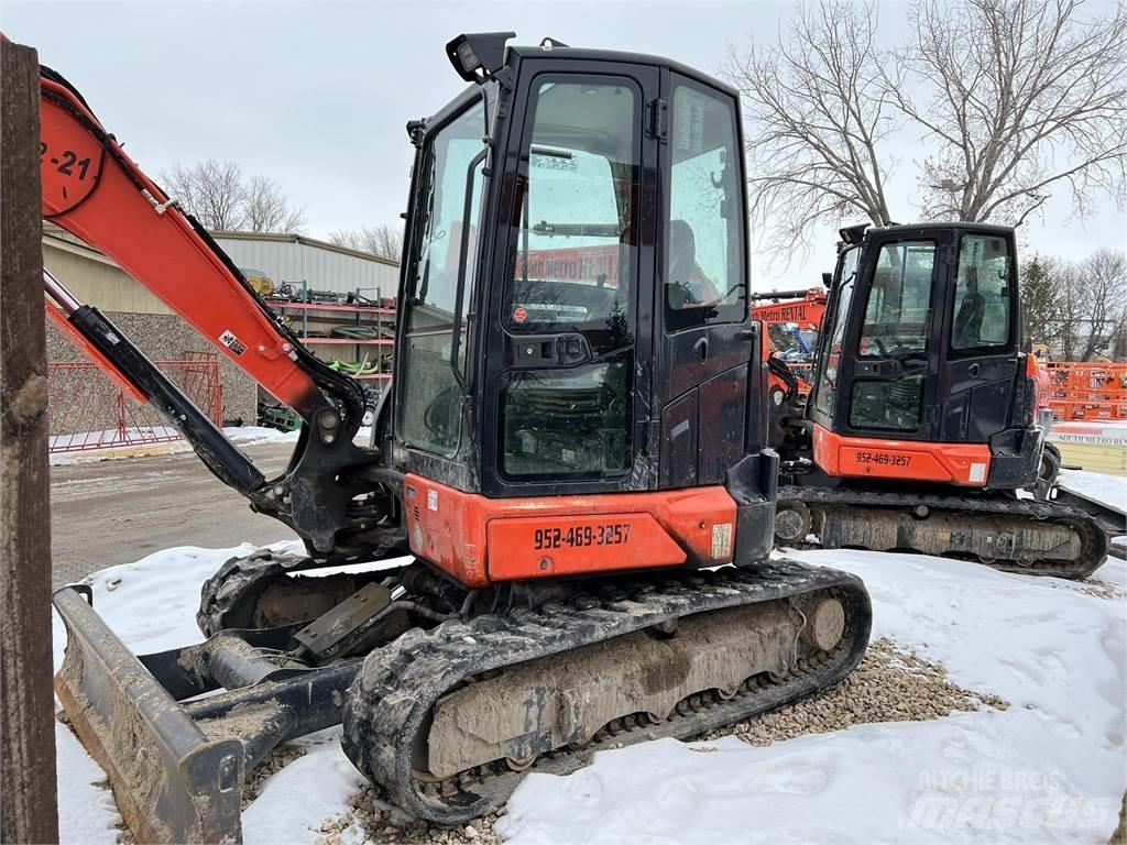 Kubota U55-5 Minikaivukoneet < 7t