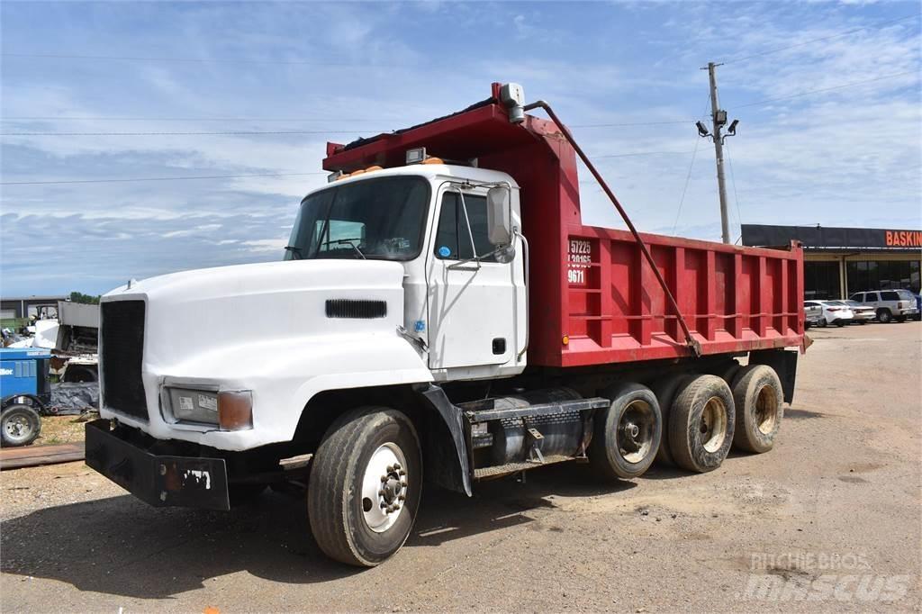 Mack CH613 Sora- ja kippiautot