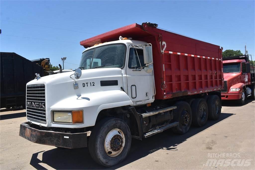 Mack CH613 Sora- ja kippiautot