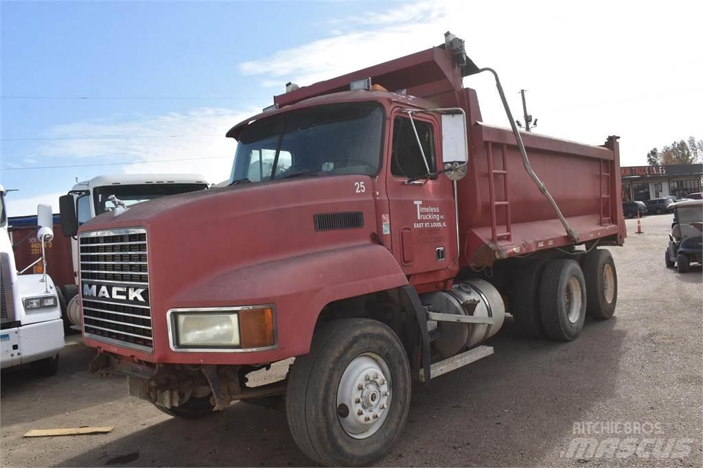 Mack CH613 Sora- ja kippiautot