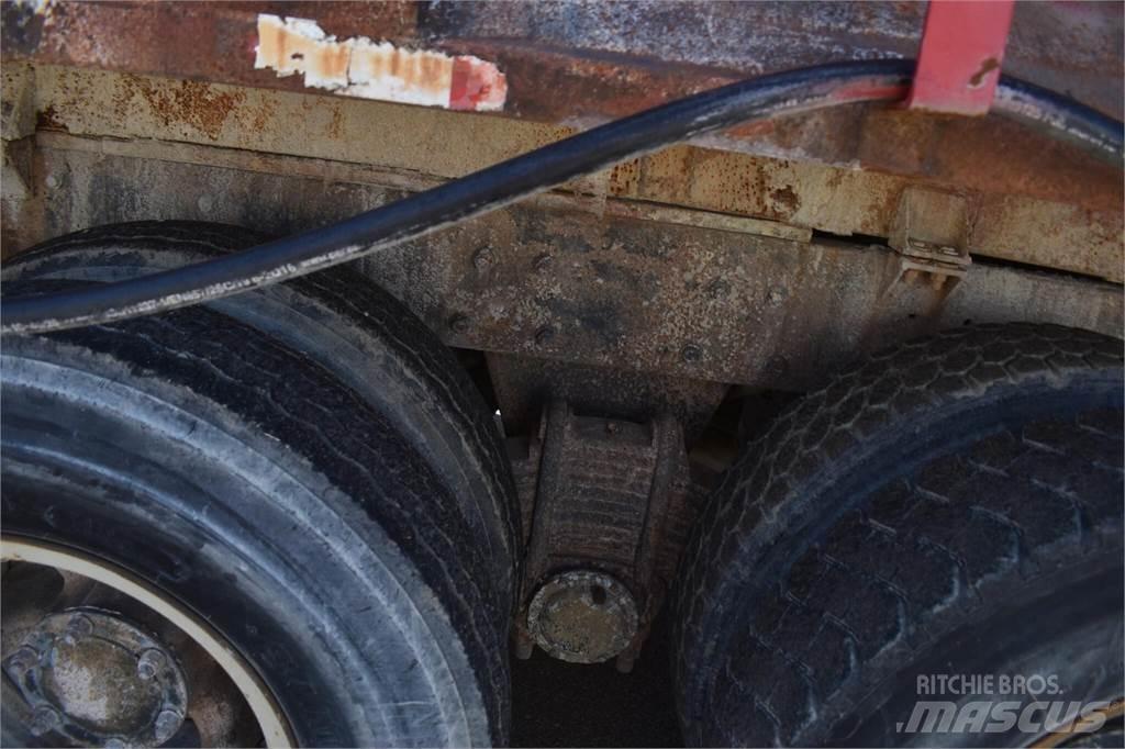 Mack DM685S Säiliöautot