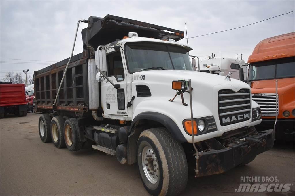 Mack GRANITE CV713 Sora- ja kippiautot