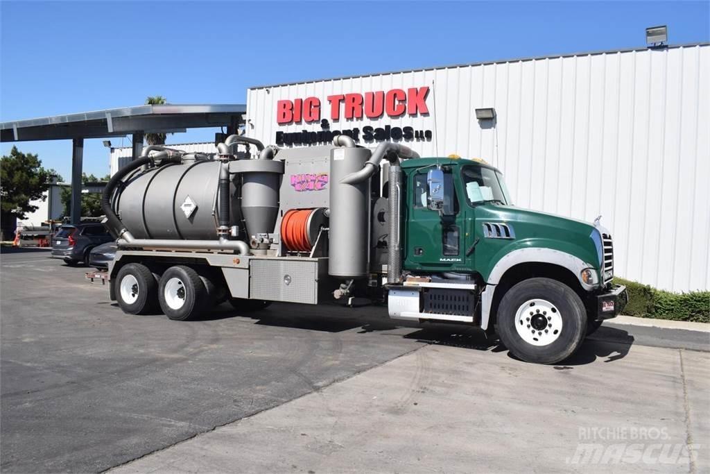 Mack GRANITE GU713 Säiliöautot