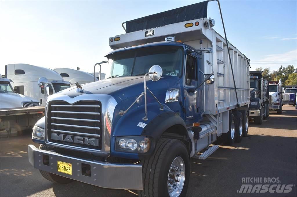Mack GRANITE GU713 Sora- ja kippiautot