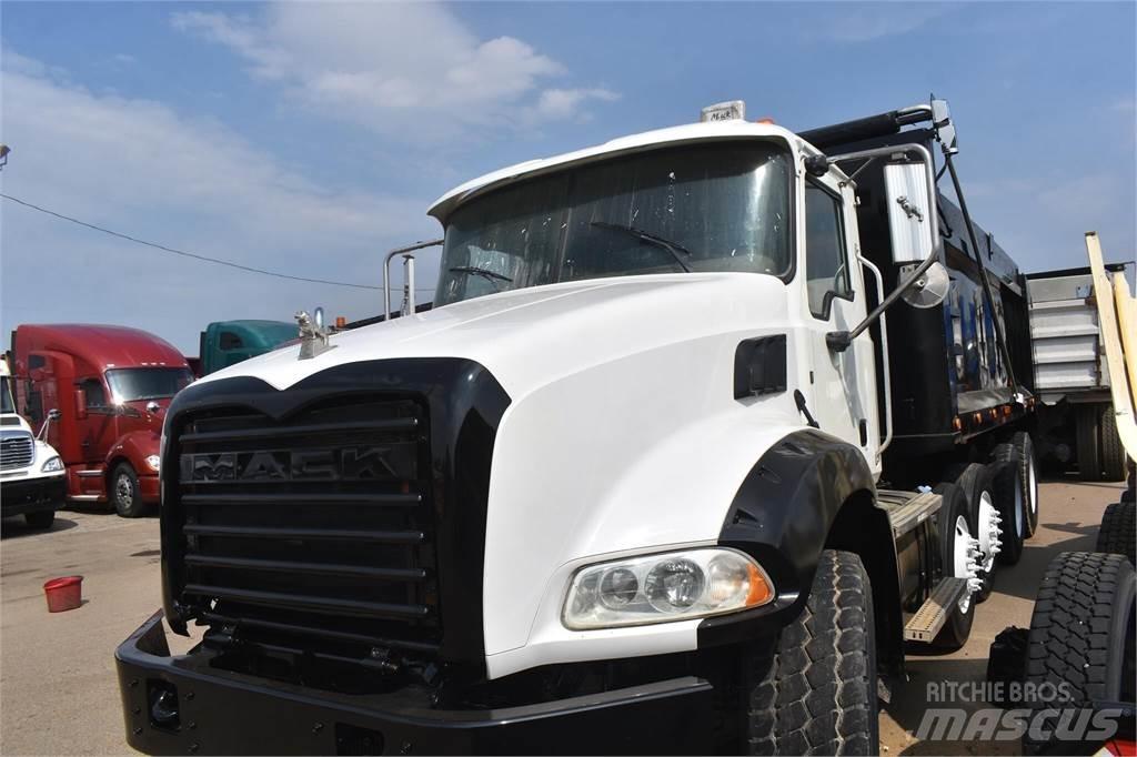 Mack GRANITE GU813 Sora- ja kippiautot