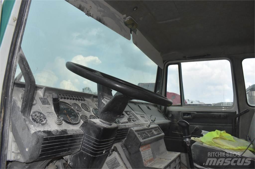 Mack MIDLINER CS200 Säiliöautot