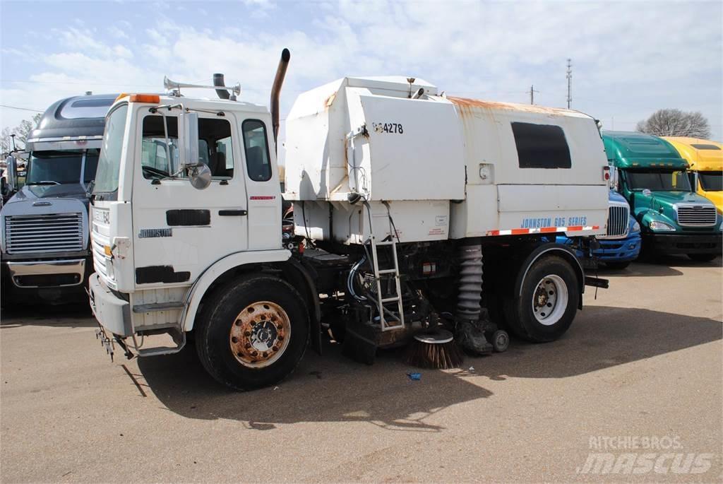 Mack MIDLINER MS250 Lakaisuautot