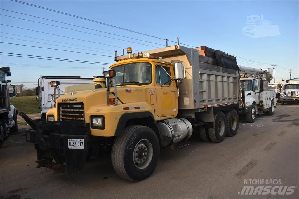 Mack RD688S Sora- ja kippiautot