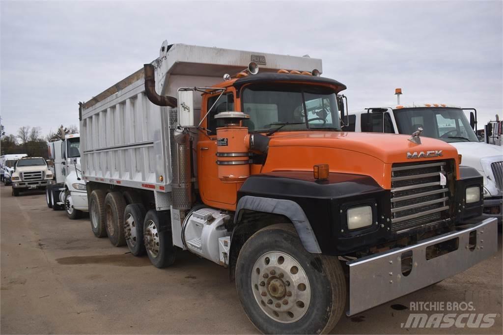 Mack RD688S Sora- ja kippiautot