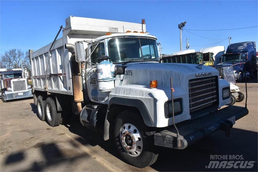 Mack RD688S Sora- ja kippiautot