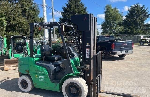 Mitsubishi FG30N Muut haarukkatrukit