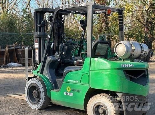 Mitsubishi FG30N Muut haarukkatrukit