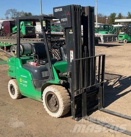 Mitsubishi FG30N Muut haarukkatrukit