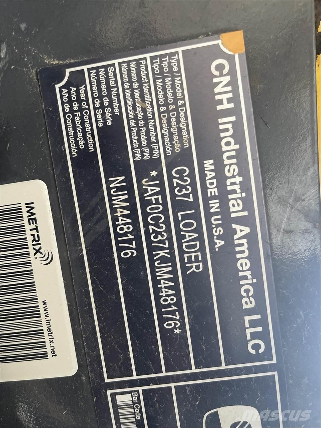 New Holland C237 Liukuohjatut kuormaajat