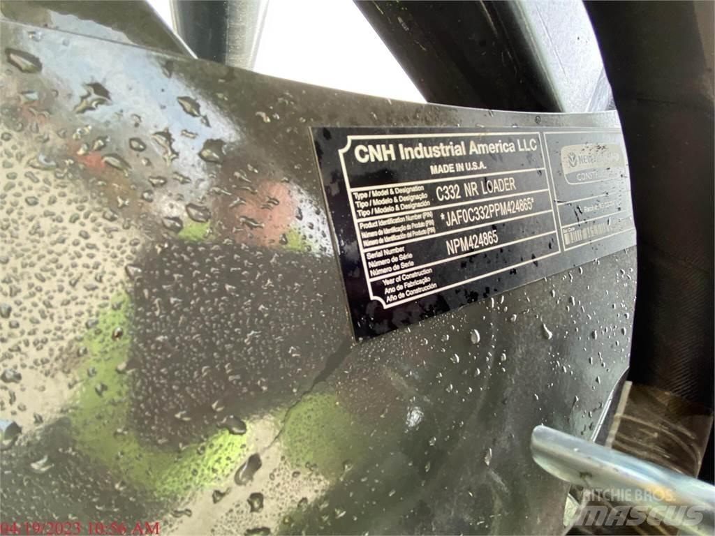 New Holland C332 Liukuohjatut kuormaajat