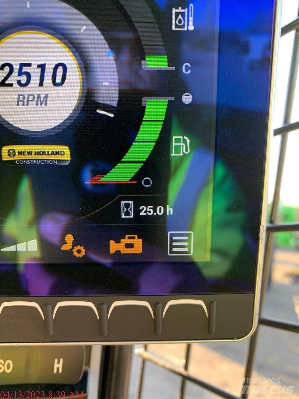 New Holland C332 Liukuohjatut kuormaajat