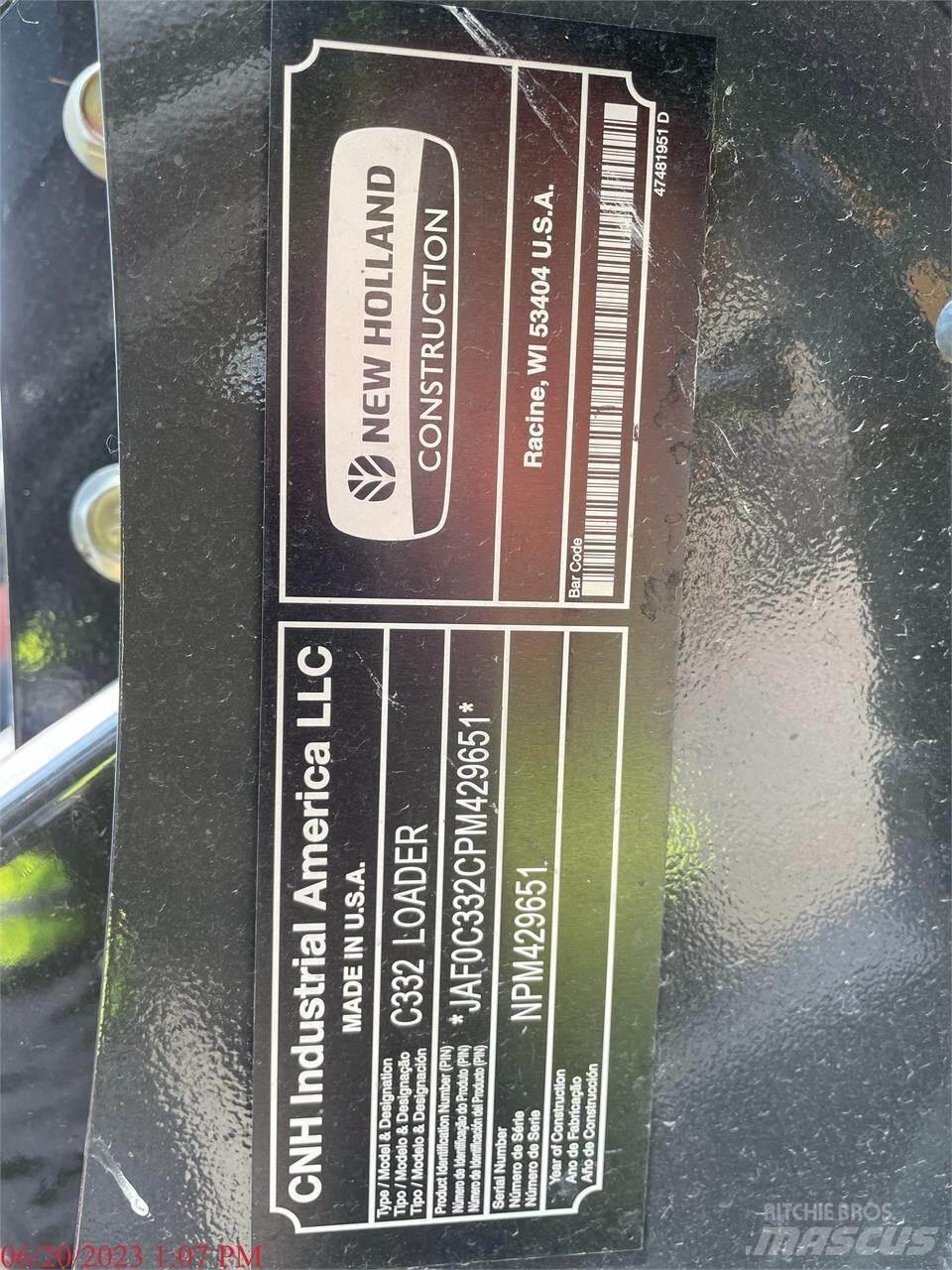 New Holland C332 Liukuohjatut kuormaajat