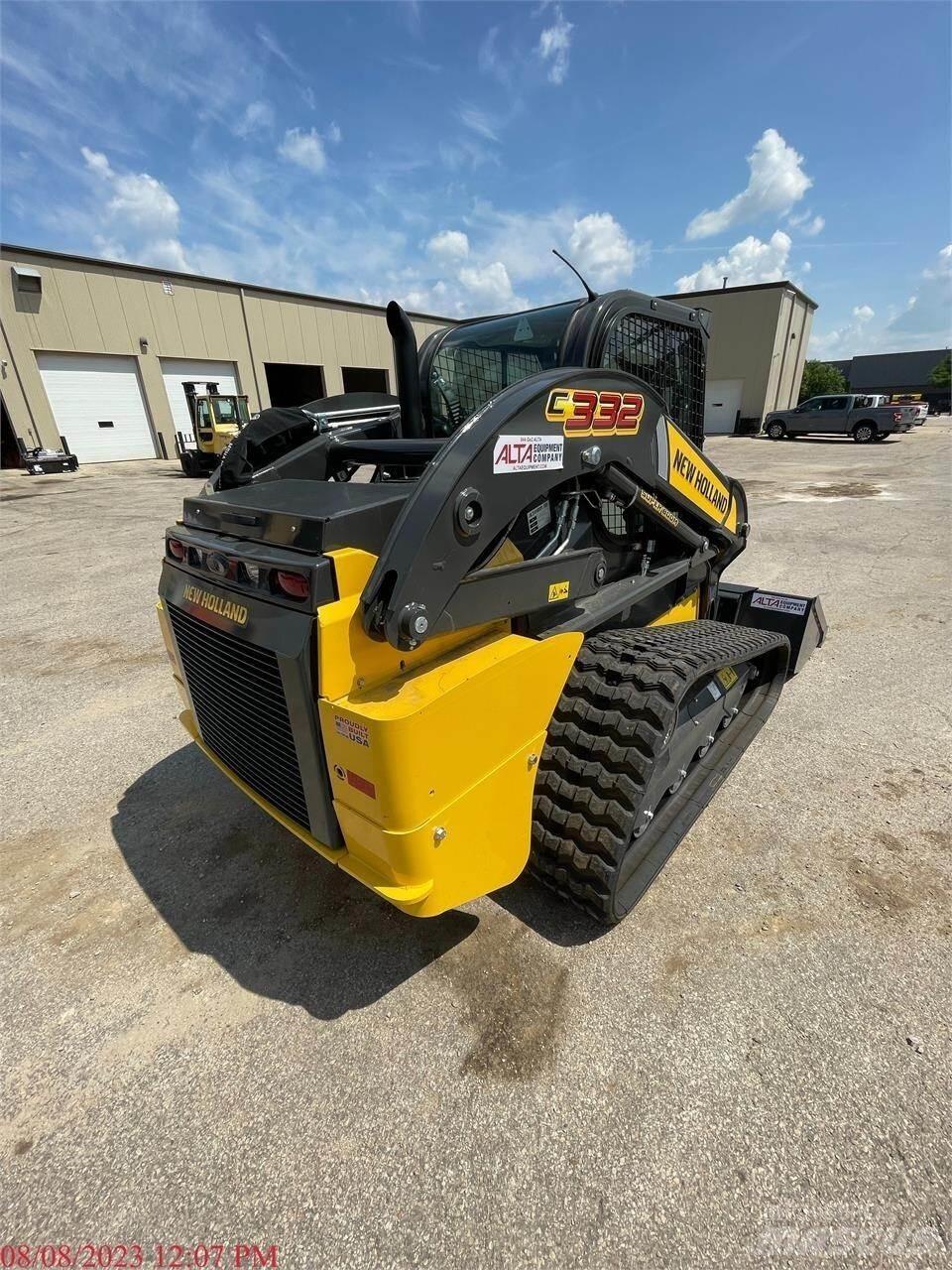 New Holland C332 Liukuohjatut kuormaajat