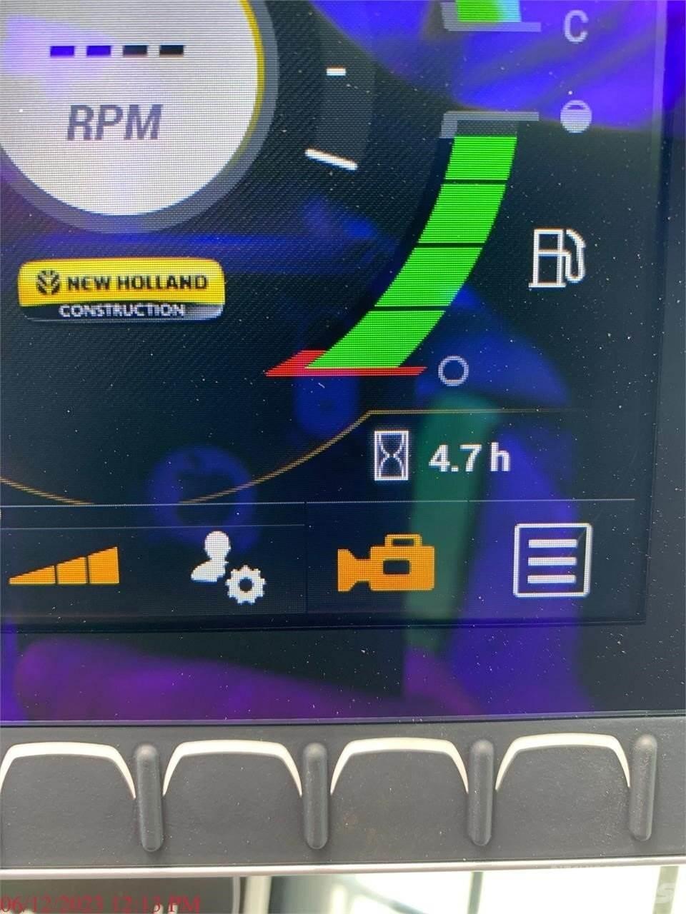 New Holland C337 Liukuohjatut kuormaajat