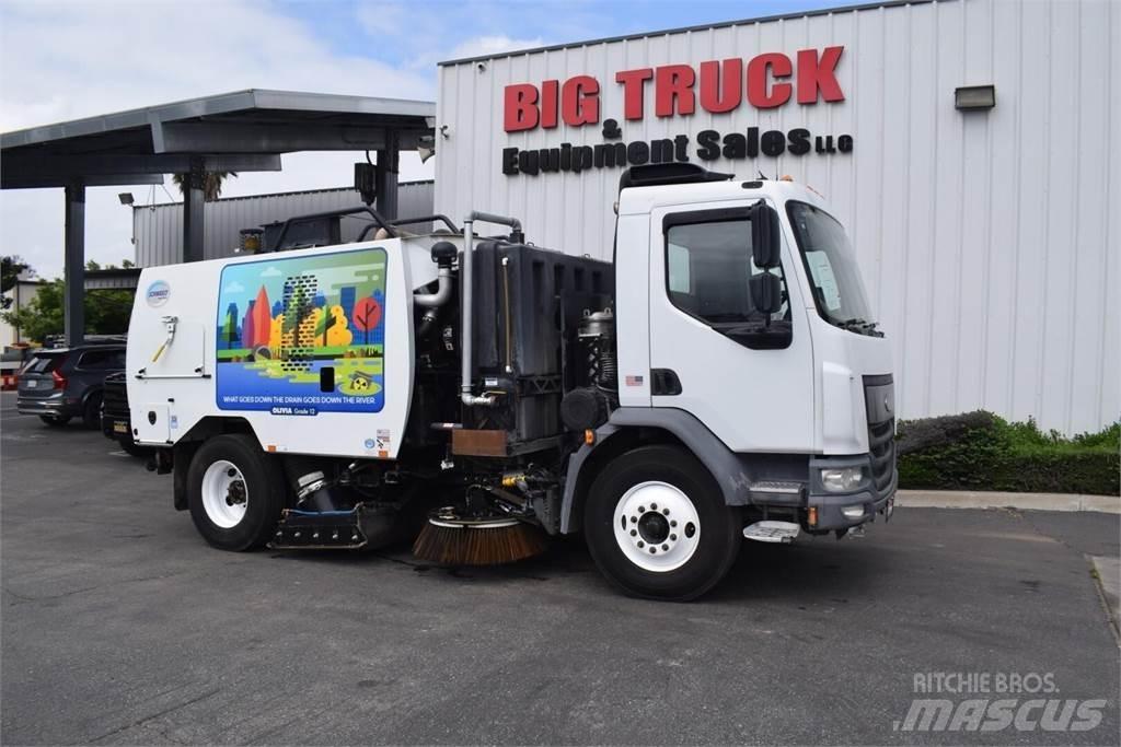 Peterbilt 220 Lakaisuautot