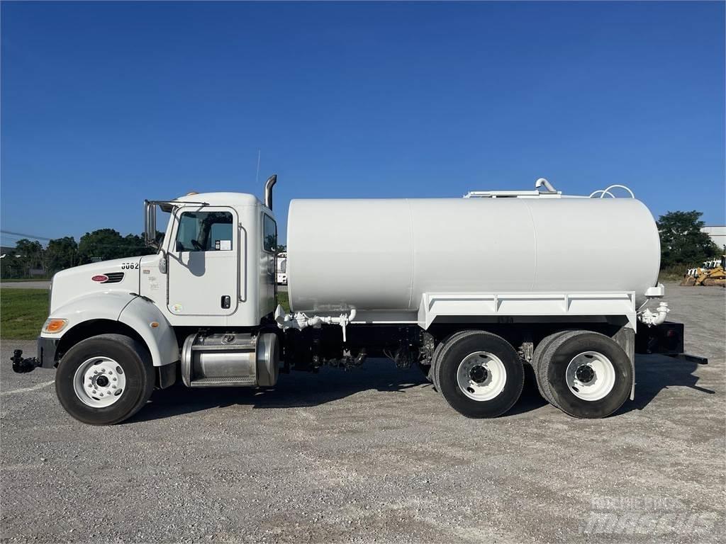 Peterbilt 348 Vesisäiliöautot