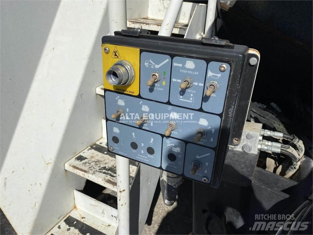 Roadtec MTV1100E MTV (Material transport vehicle)