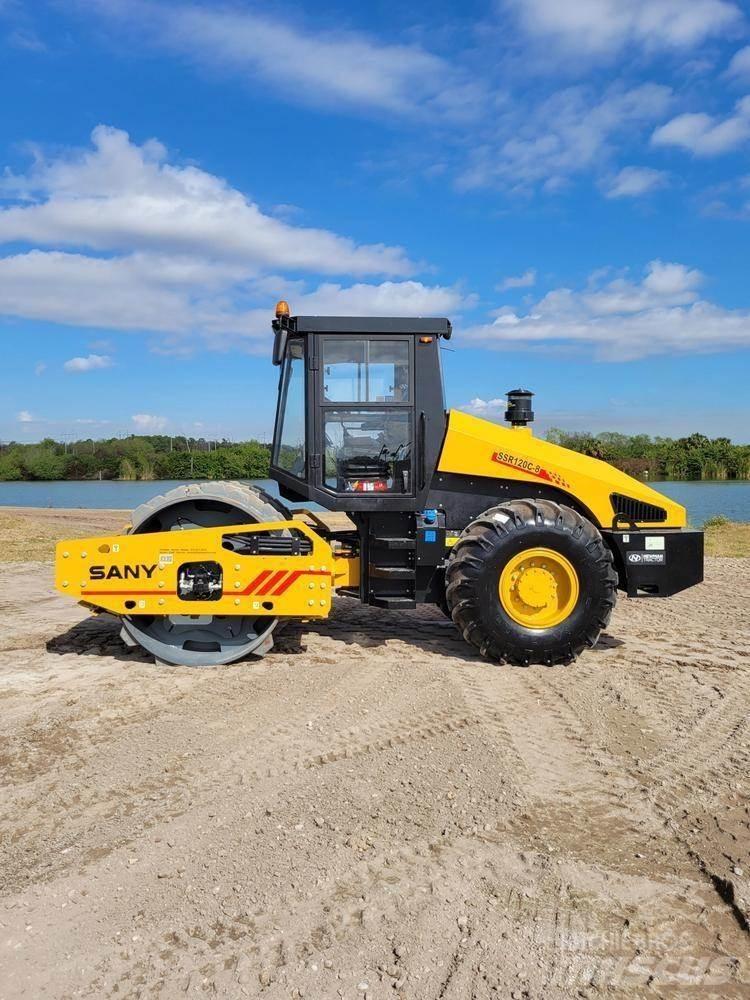 Sany SSR120C-8 Tandemjyrät