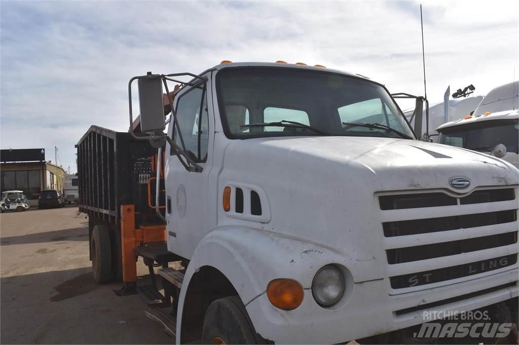 Sterling L7500 Nosturiautot