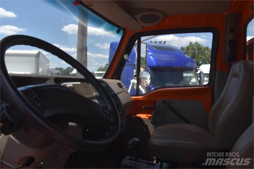 Sterling L9500 Nosturiautot