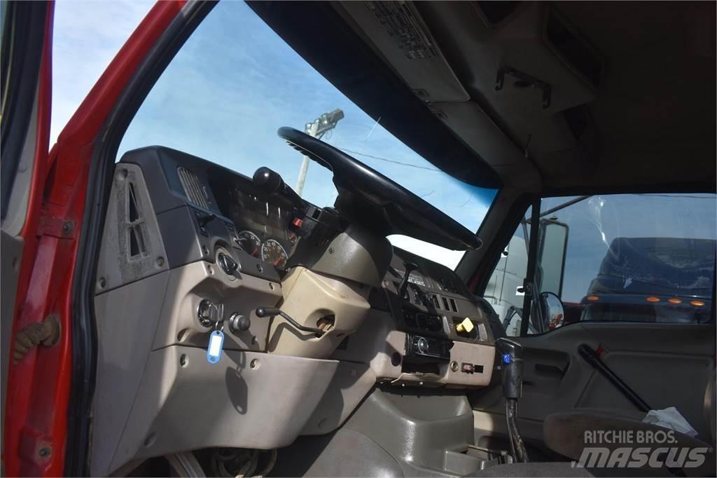 Sterling L9500 Sora- ja kippiautot