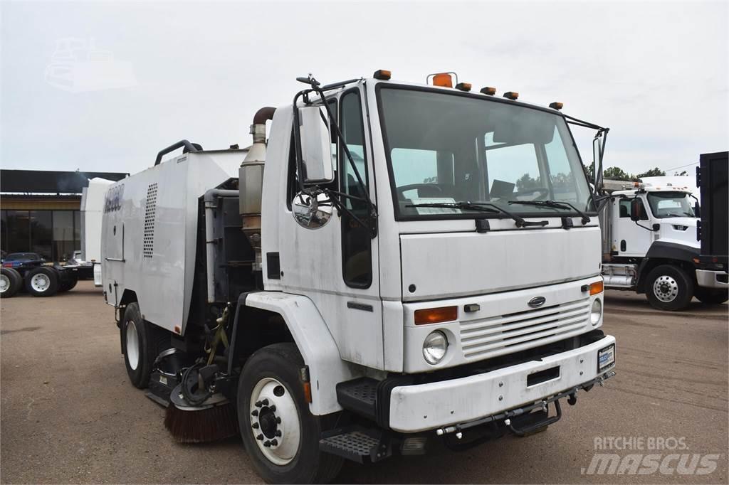 Sterling SC8000 Lakaisuautot