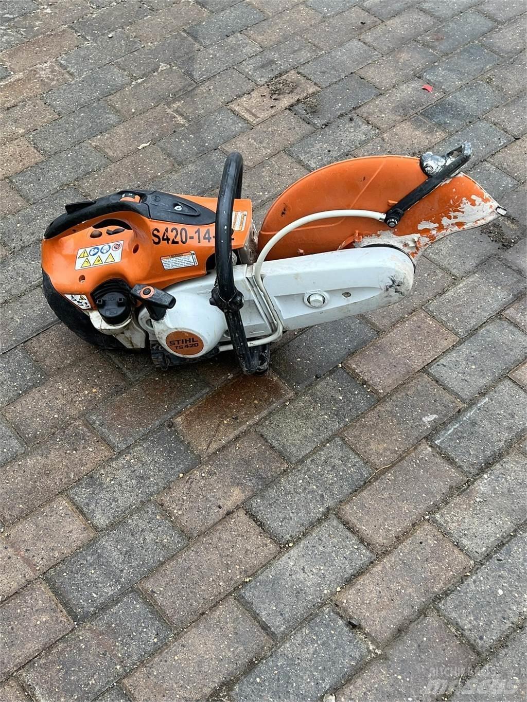 Stihl TS420 Kivisahat