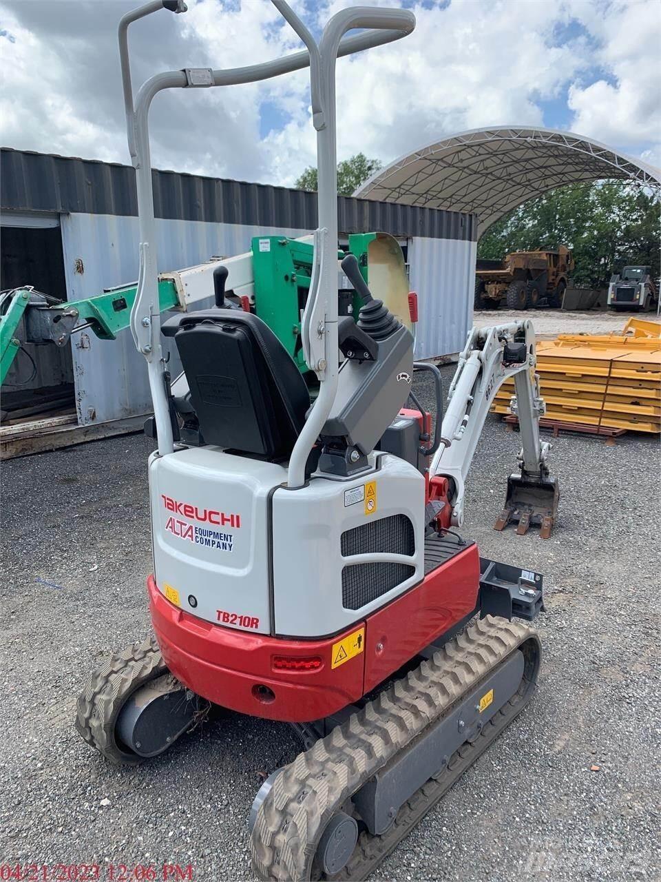 Takeuchi TB210R Minikaivukoneet < 7t