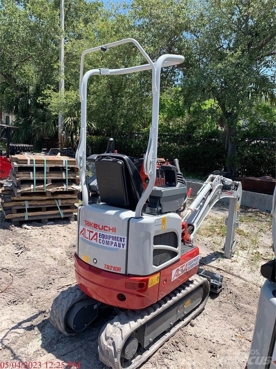 Takeuchi TB210R Minikaivukoneet < 7t