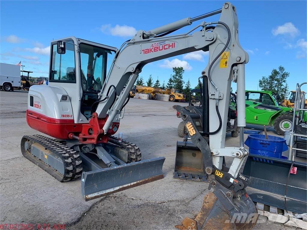 Takeuchi TB235-2 Minikaivukoneet < 7t