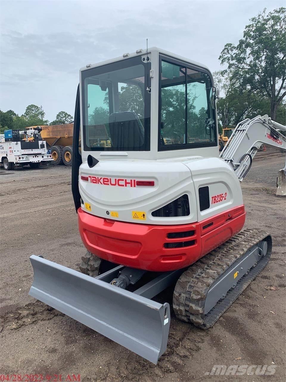 Takeuchi TB235-2 Minikaivukoneet < 7t