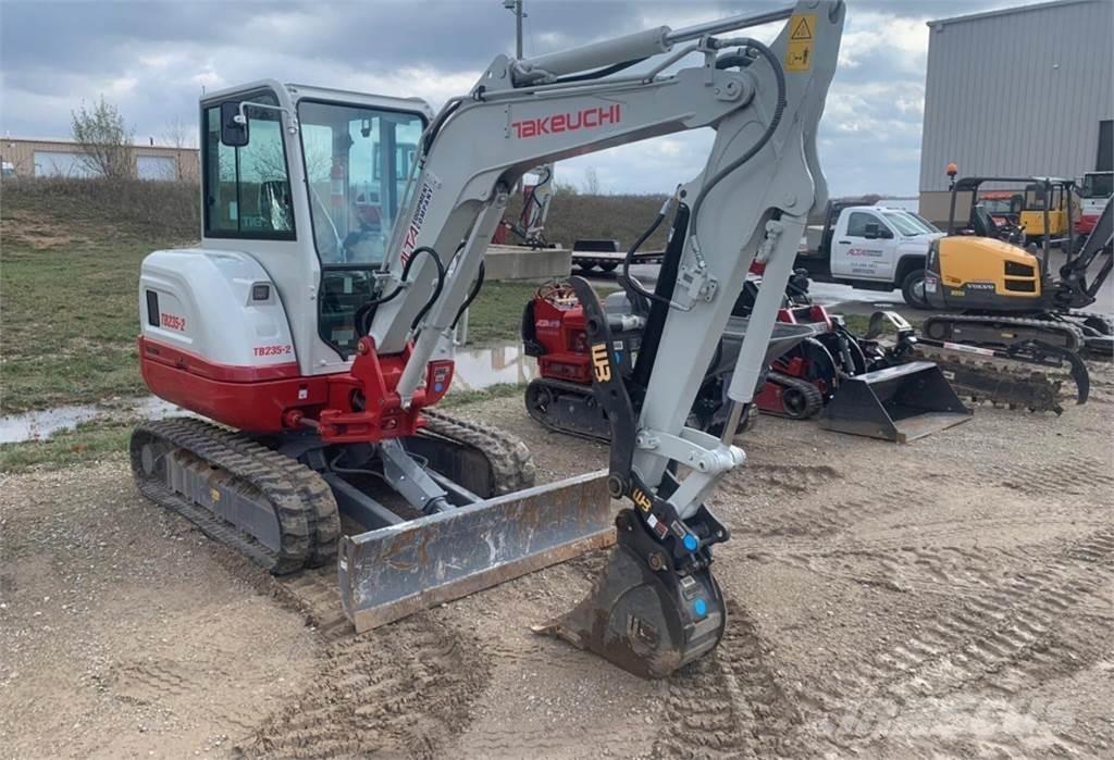 Takeuchi TB235-2 Minikaivukoneet < 7t