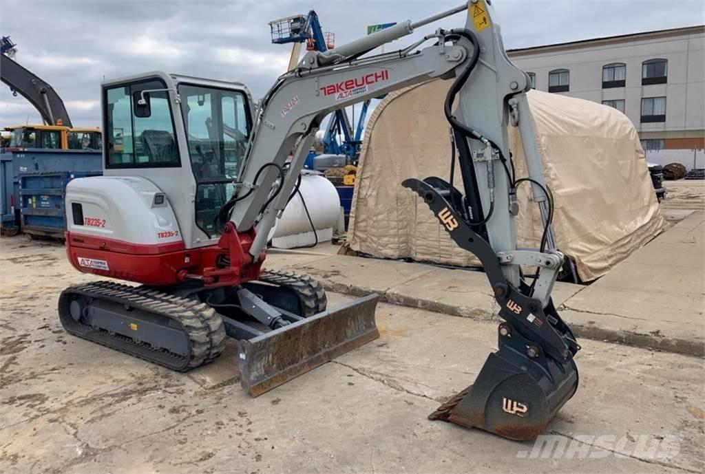 Takeuchi TB235-2 Minikaivukoneet < 7t