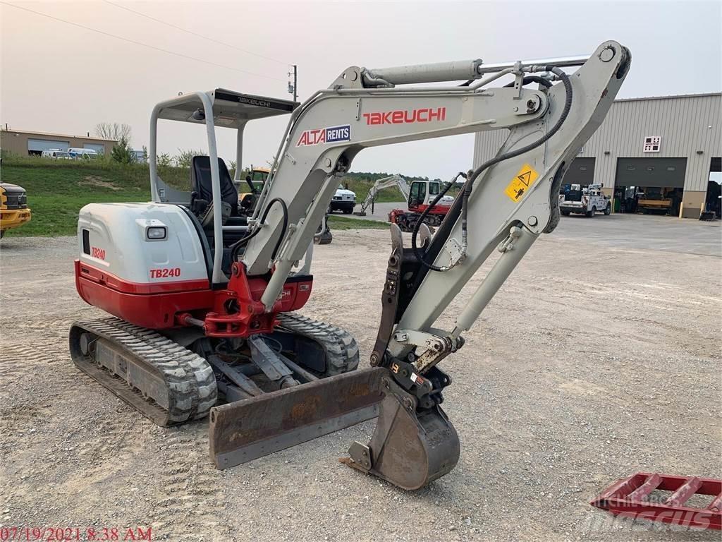 Takeuchi TB240 Minikaivukoneet < 7t
