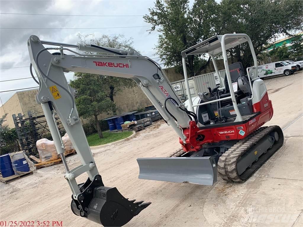 Takeuchi TB240 Minikaivukoneet < 7t