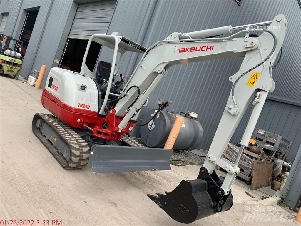 Takeuchi TB240 Minikaivukoneet < 7t