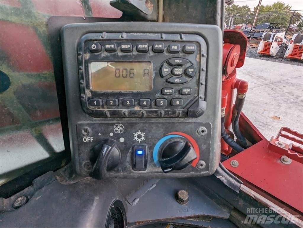 Takeuchi TL12V2 Liukuohjatut kuormaajat
