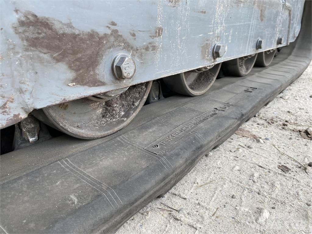 Takeuchi TL8R2 Liukuohjatut kuormaajat