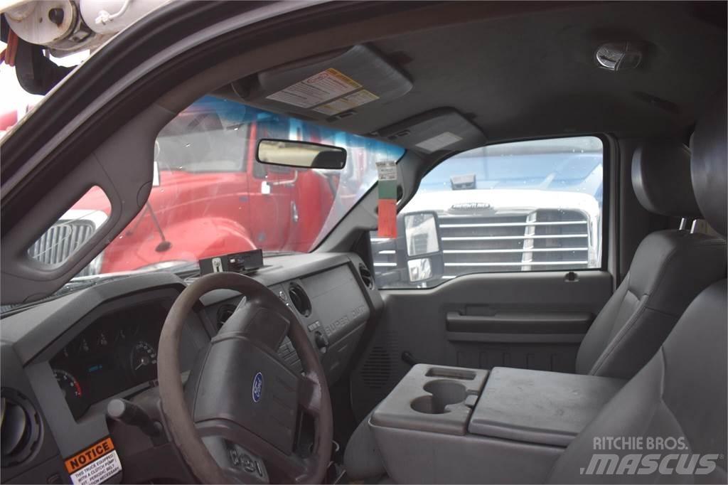 Terex LT38 Nostolava-autot