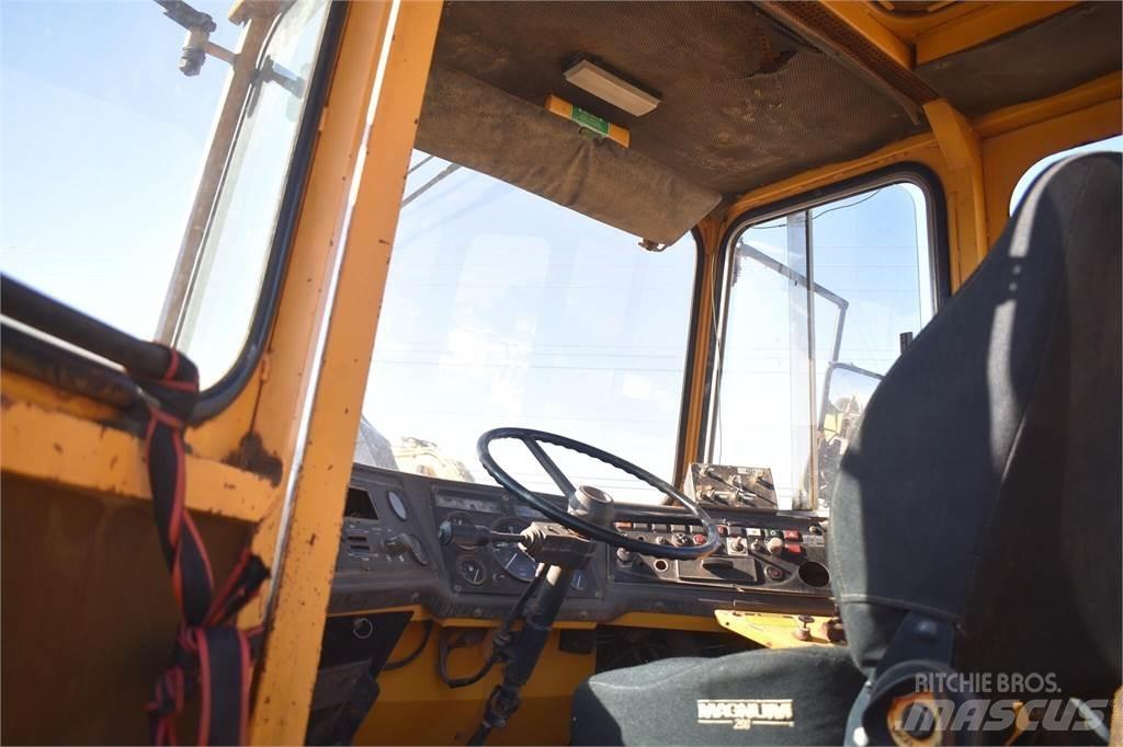 Volvo A25 Dumpperit