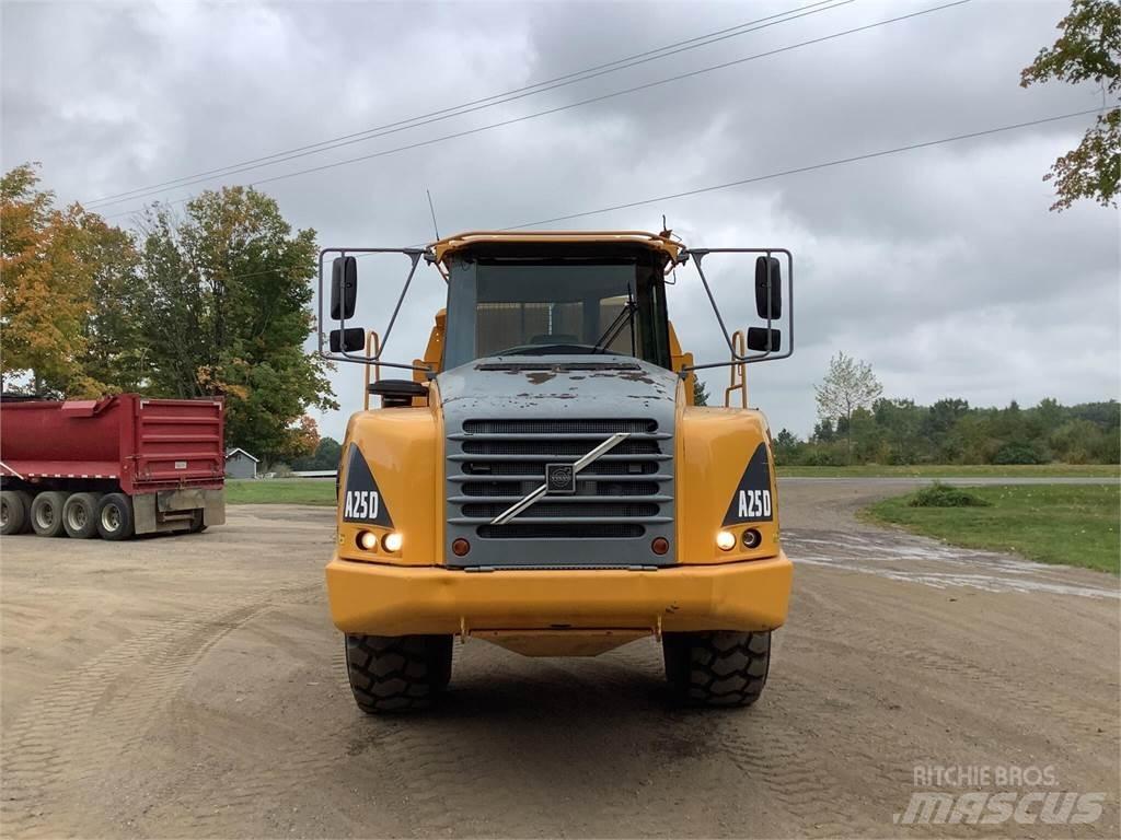 Volvo A25D Dumpperit